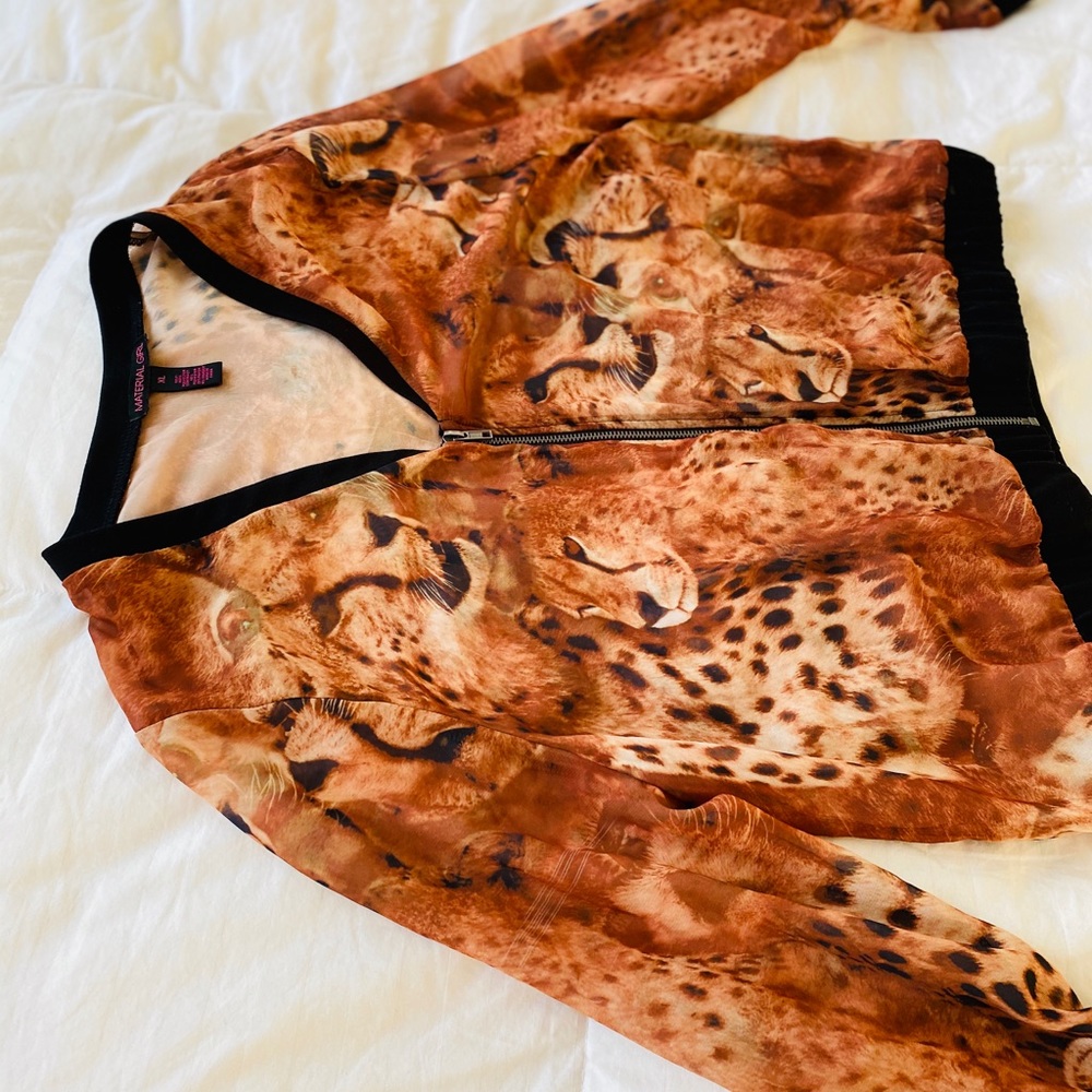Chic transparent animal print zip up
